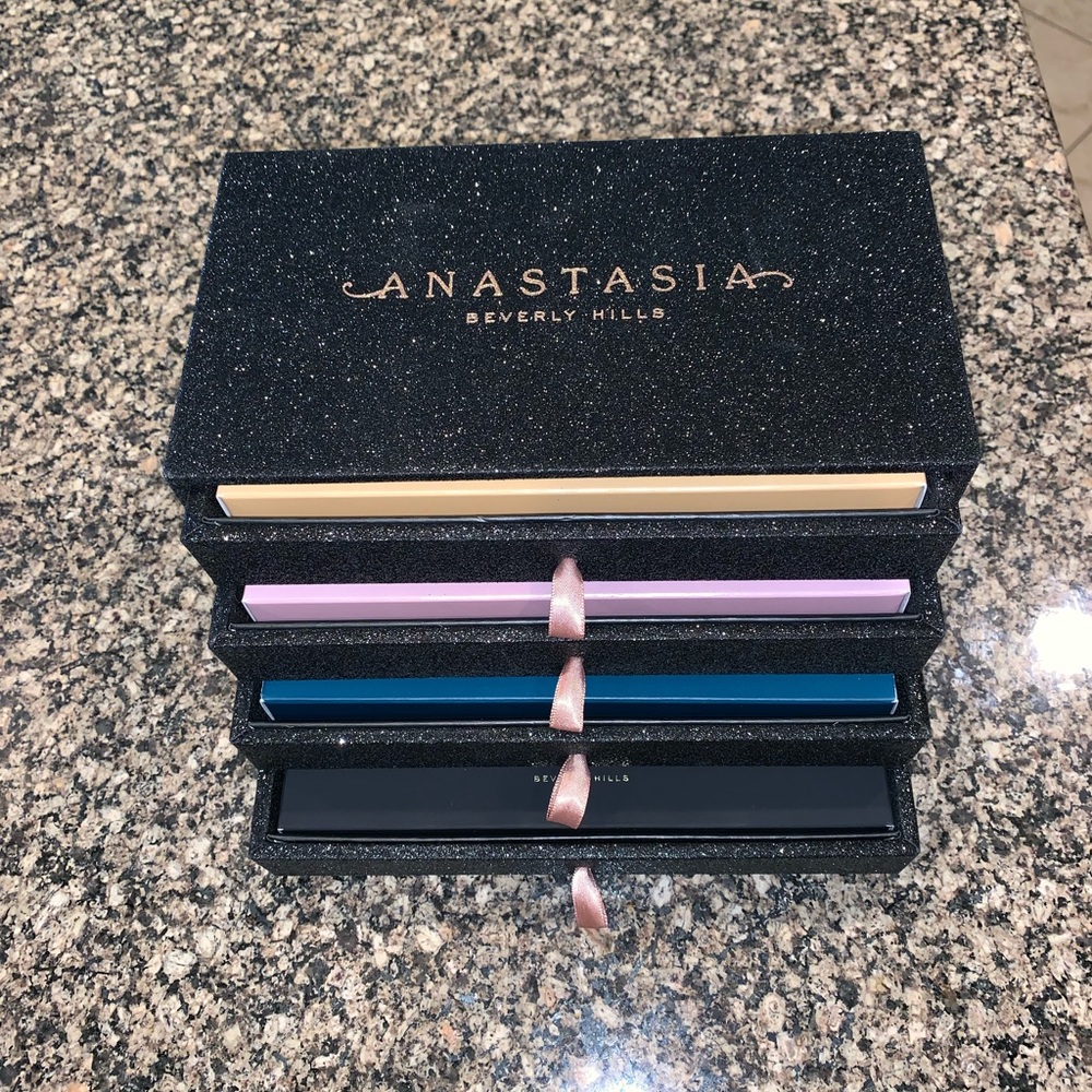 Anastasia Beverly Hills Vault set